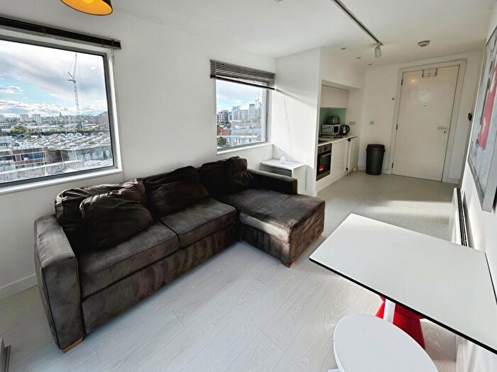 Flat To Rent In Manor Mills, Ingram Street, Leeds, West Yorkshire, LS11