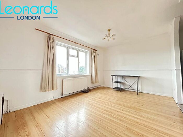 2 Bedroom Apartment To Rent In Rowan Court, High Street, E13