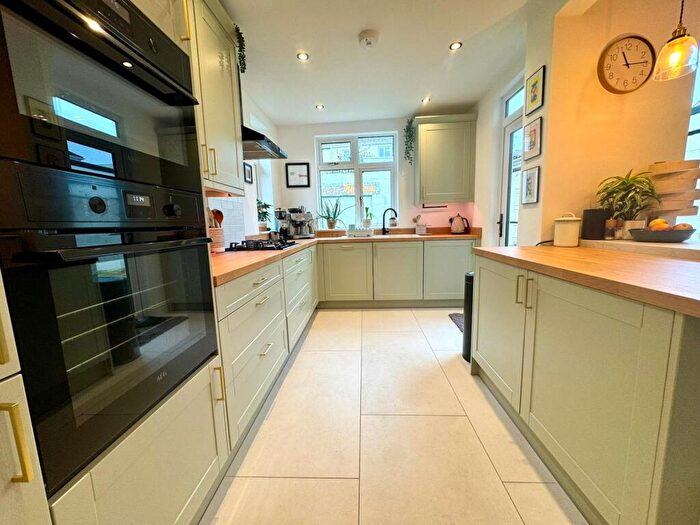 3 Bedroom Semi Detached House For Sale In Bartonia Grove, Bristol, BS4