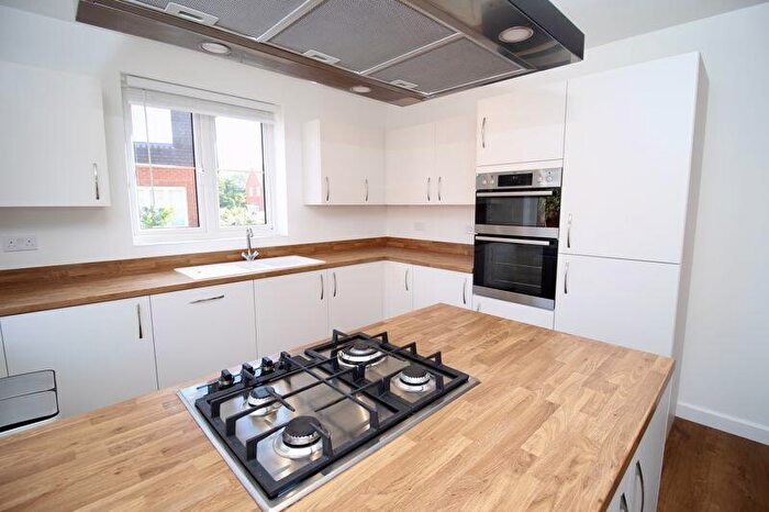 4 Bedroom Detached House For Sale In St. Andrews Road, Botley, SO32