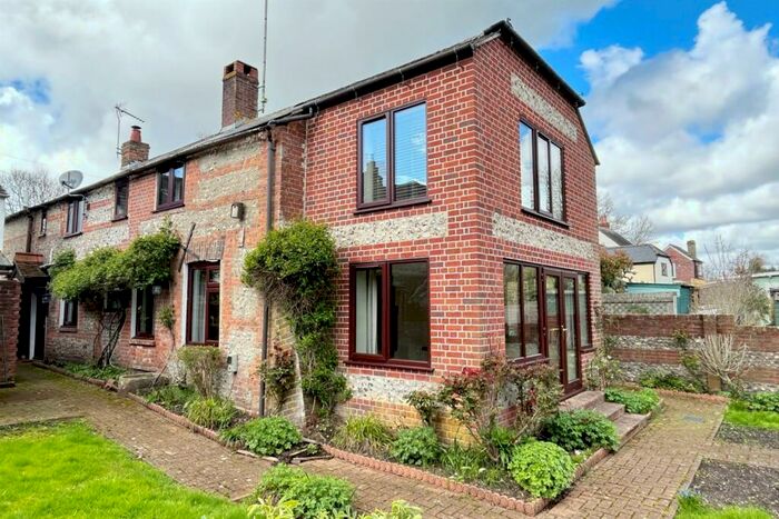 3 Bedroom Semi-Detached House To Rent In Charlton Marshall, DT11