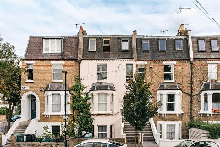 1 Bedroom Flat For Sale In Dalmeny Road, London, N7