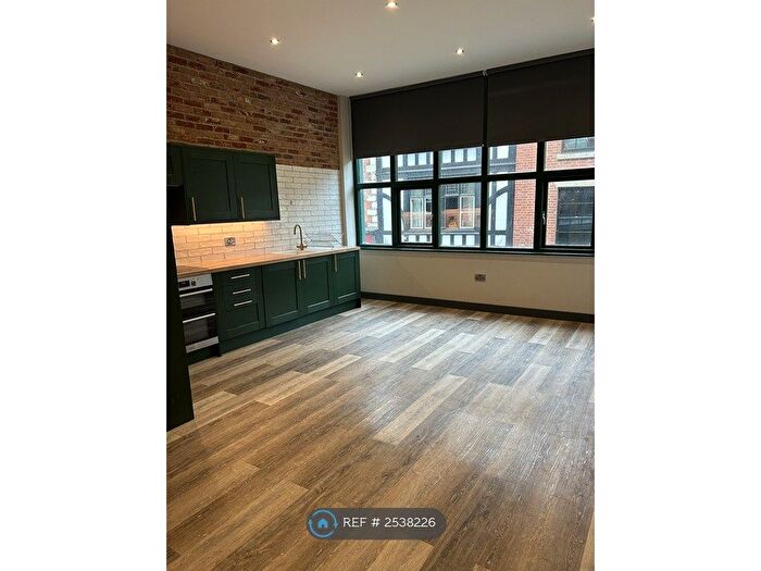 2 Bedroom Flat To Rent In Lower Hillgate, Stockport, SK1