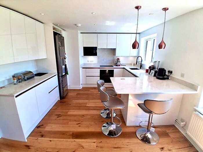 2 Bedroom Flat To Rent In Ferndale, Teversham, Cambridge, CB1