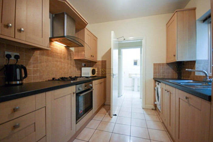 2 Bedroom Terraced House To Rent In Raddlebarn Road, Selly Oak, Birmingham, B29