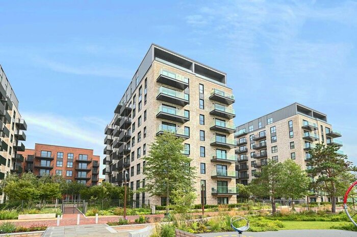 1 Bedroom Flat To Rent In Cedrus Avenue, Southall, UB1