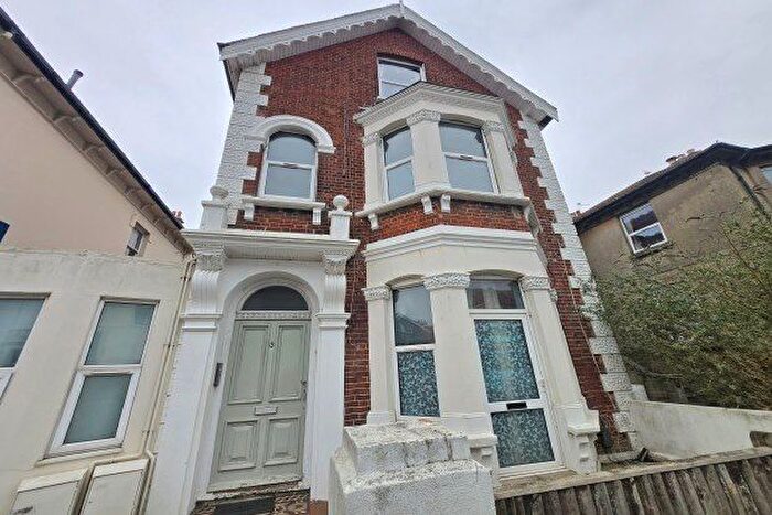 1 Bedroom Flat To Rent In Blatchington Road, Hove, BN3