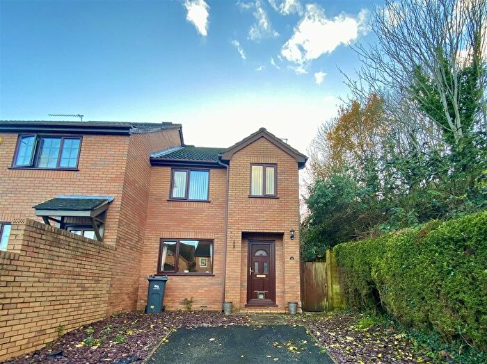 3 Bedroom End Of Terrace House To Rent In Clayfield Drive, Malvern, WR14