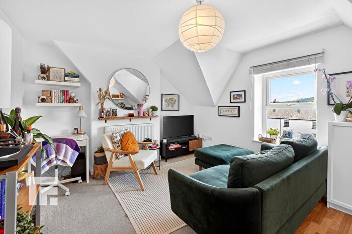 1 Bedroom Duplex For Sale In Cowbridge Road East, Cardiff, CF5