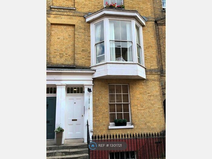 Studio To Rent In St. Peter Court, Winchester SO23