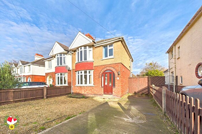 3 Bedroom Semi Detached House For Sale In Newark Road, Gloucester, GL1