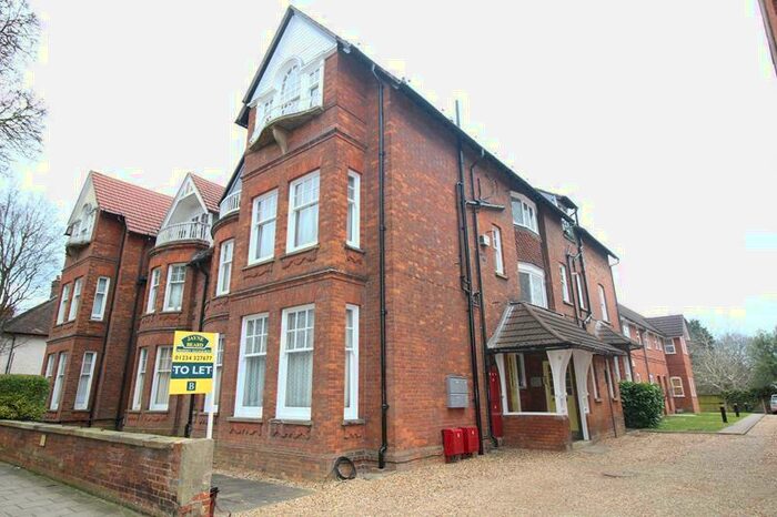 1 Bedroom Flat To Rent In Park Avenue, Bedford, MK40