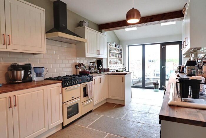 3 Bedroom Terraced House For Sale In Gainsborough Road, Crewe, CW2