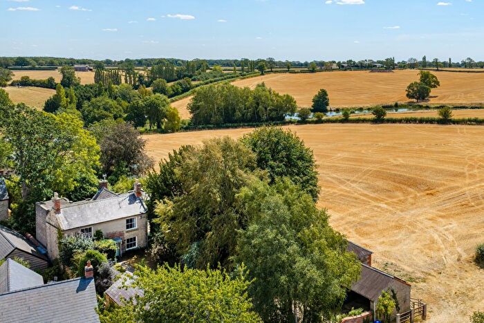 5 Bedroom Detached House For Sale In Wappenham, Towcester, Northamptonshire, NN12