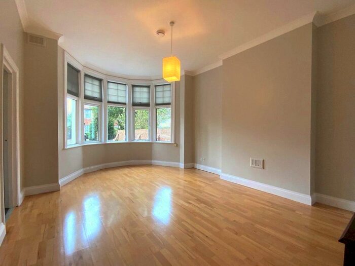 1 Bedroom Flat To Rent In Lynton Road, West Acton, W3