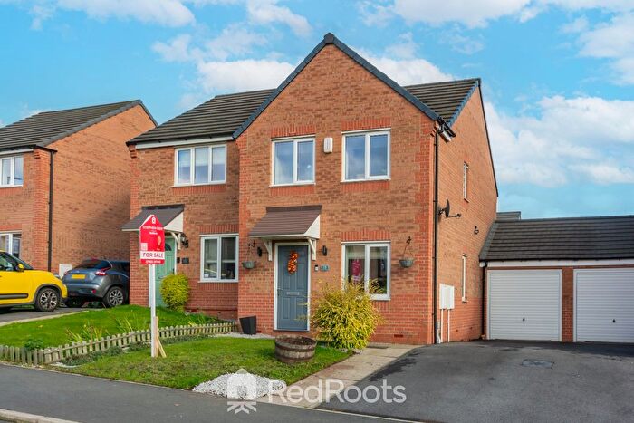 3 Bedroom Semi-Detached House For Sale In School Street, Pontefract, WF9