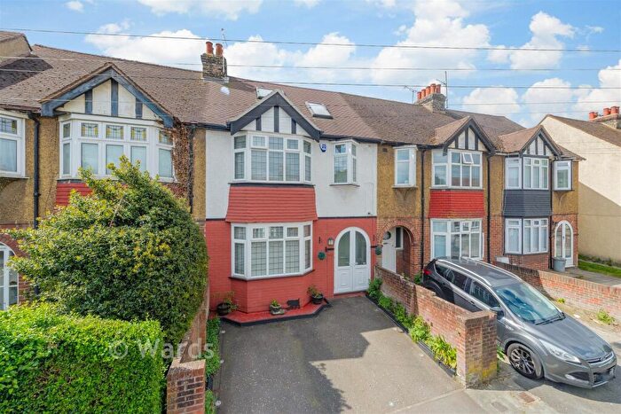 4 Bedroom Terraced House For Sale In Westmount Avenue, Chatham, Kent, ME4