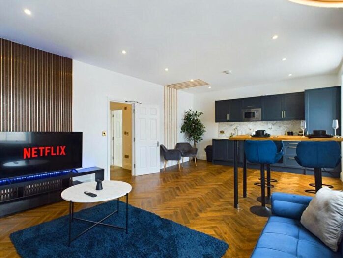 2 Bedroom Apartment To Rent In Fonthill Road, London, N4