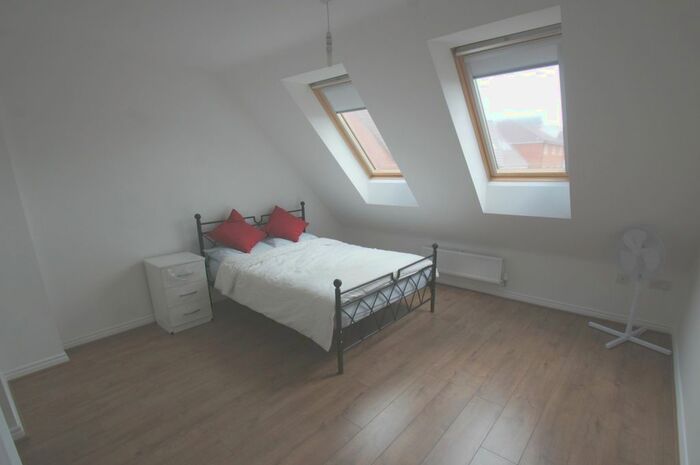 3 Bedroom End Of Terrace House To Rent In Signals Drive, Coventry, CV3