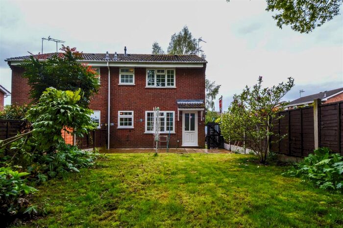 1 Bedroom Semi-Detached House To Rent In Lordswood Close, Webheath, Redditch, Worcestershire, B97