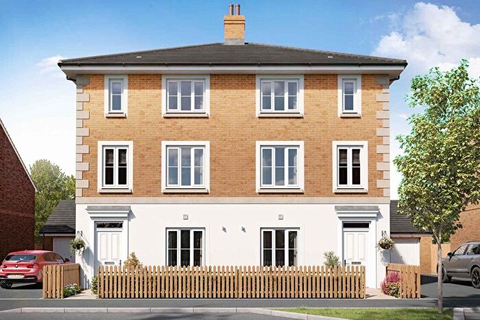 4 Bedroom Town House For Sale In Schofield Way Hoddesdon Hertfordshire, EN11