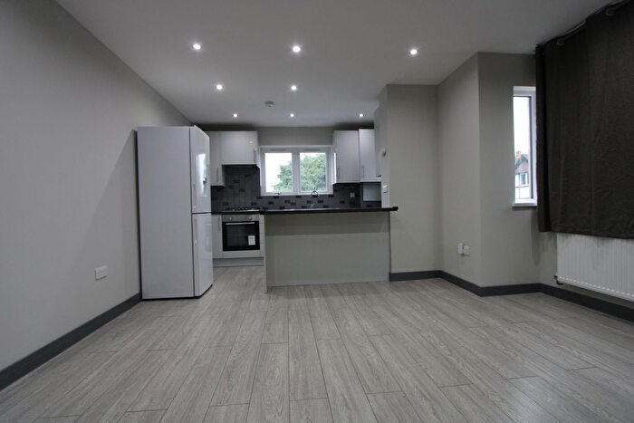 2 Bedroom Flat To Rent In Langley Park Road, Sutton, SM2