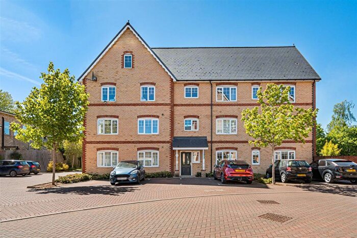 2 Bedroom Flat For Sale In North Lodge Park, Milton, CB24