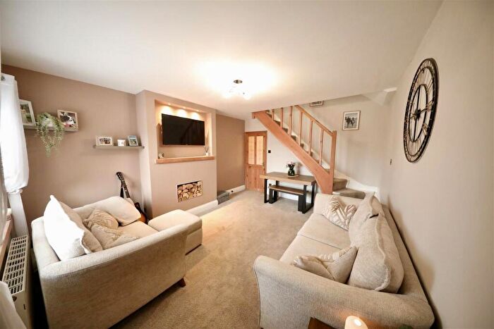2 Bedroom End Of Terrace House For Sale In Main Street, Burstwick, Hull, HU12