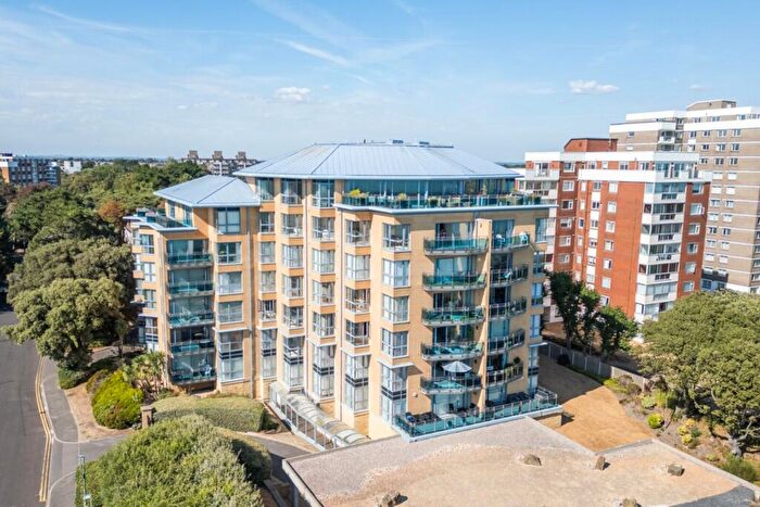 4 Bedroom Apartment For Sale In Manor Road, Eastcliff, Bournemouth, Dorset, BH1