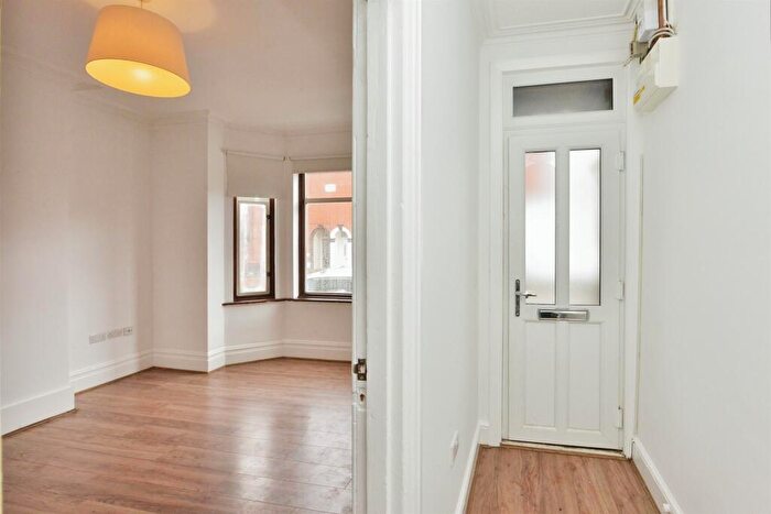 3 Bedroom Terraced House For Sale In Cambridge Street, Wolverton, Milton Keynes, MK12