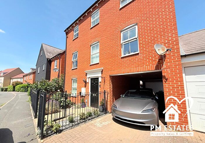 4 Bedroom Town House To Rent In Hampton Road, Stansted, Essex, CM24