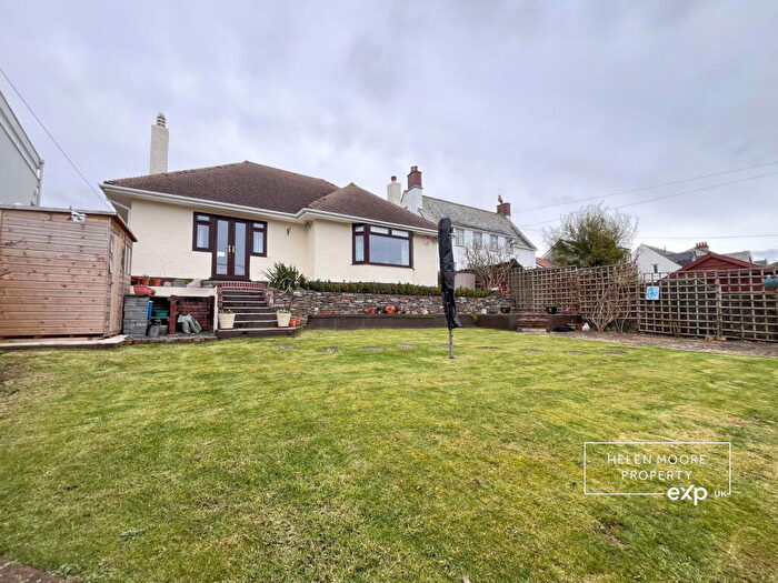 4 Bedroom Detached Bungalow For Sale In Dunheved Road, Saltash, PL12