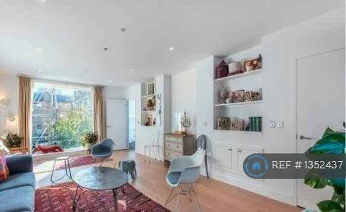 5 Bedroom Semi-Detached House To Rent In Marwood Square, London, N10