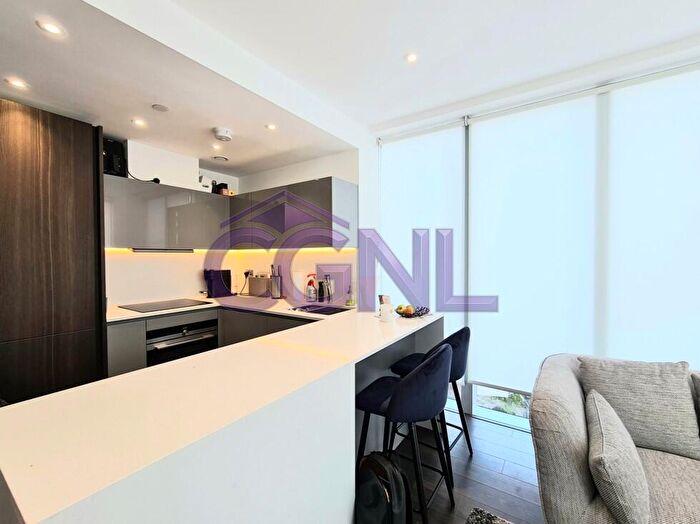 1 Bedroom Flat To Rent In Cassia House, Piazza Walk, London, E1