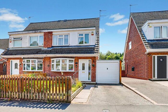 3 Bedroom Semi-Detached House For Sale In Neston Drive, Nottingham, NG6