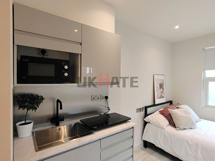 1 Bedroom Semi-Detached House To Rent In Villiers Road, Kingston Upon Thames, KT1