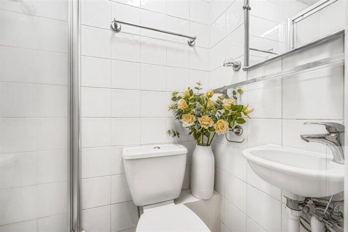 Studio To Rent In Southwell Gardens, South Kensington, SW7