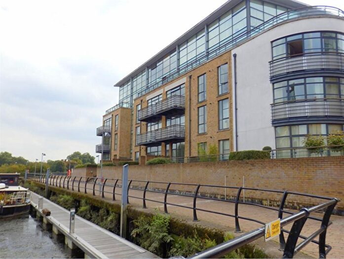1 Bedroom Flat To Rent In Point Wharf Lane, Brentford, TW8