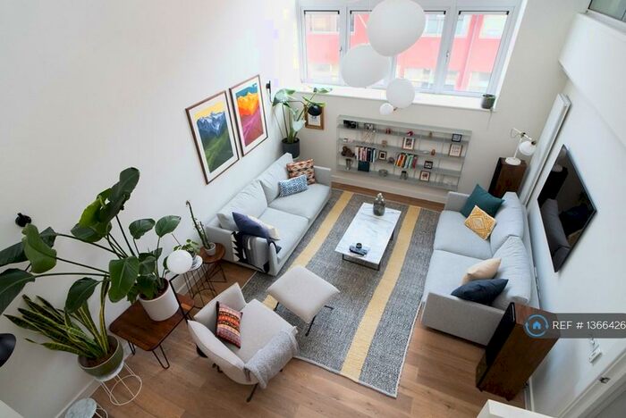 2 Bedroom Maisonette To Rent In Piano Lane, London, N16