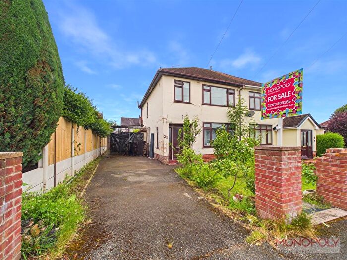 3 Bedroom Semi-Detached House For Sale In Frances Avenue, Wrexham, LL12