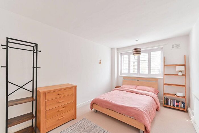 1 Bedroom Flat To Rent In Battersea High Street, Battersea Square, London, SW11