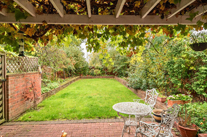 3 Bedroom End Of Terrace House For Sale In The Street, Shurlock Row, Reading, Berkshire, RG10