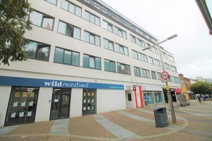 1 Bedroom Flat To Rent In Arundel Street, Portsmouth, Hampshire, PO1