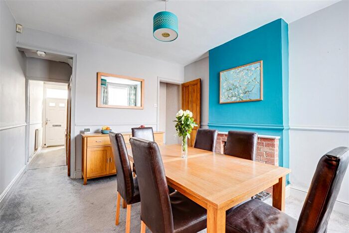 2 Bedroom End Of Terrace House For Sale In Wentworth Road, Sherwood, Nottinghamshire, NG5