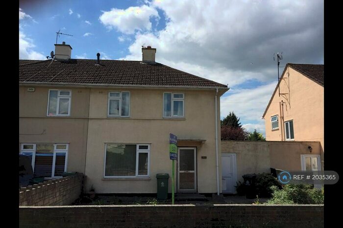 3 Bedroom Semi-Detached House To Rent In Elmleaze, Longlevens, GL2