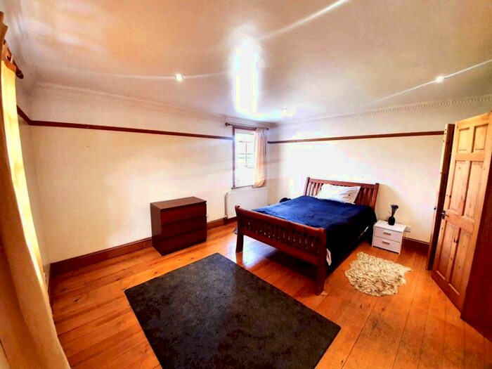 1 Bedroom Flat To Rent In Clova Road, Forest Gate, E7