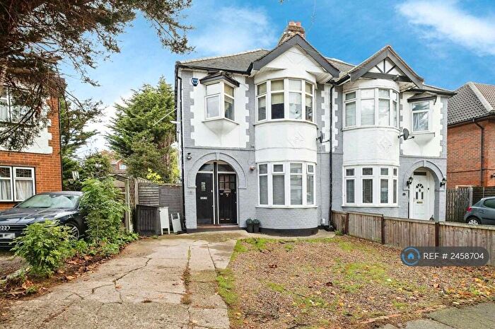 2 Bedroom Maisonette To Rent In Compton Avenue, Gidea Park, RM2