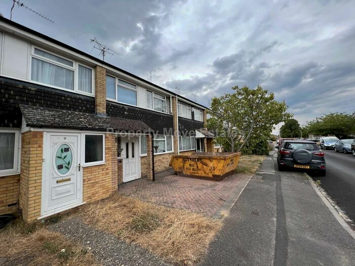 3 Bedroom Terraced House To Rent In Combe Road, Reading, RG30