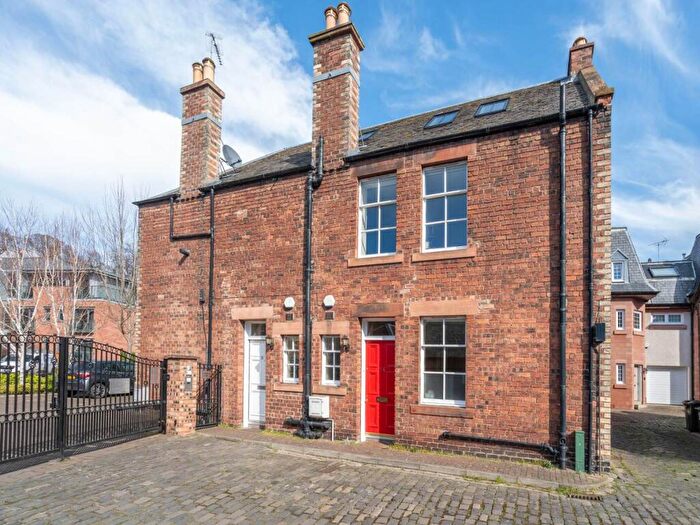 3 Bedroom House To Rent In Sunbury Street, Dean Village, Edinburgh, EH4