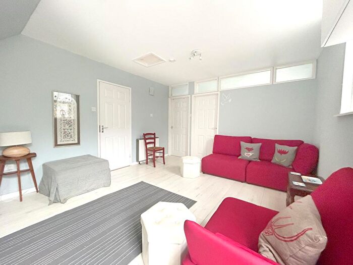 2 Bedroom Flat For Sale In Churchtown, Mullion, Helston, TR12